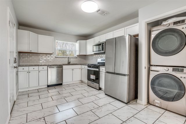 6028 Golden Gate Circle, Dallas, TX 75241