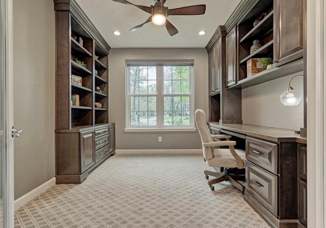 47 Firethorn Place, The Woodlands, TX 77382