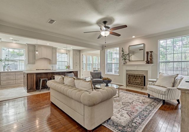 47 Firethorn Place, The Woodlands, TX 77382