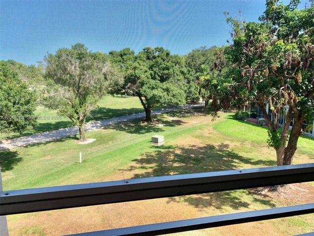 9411 Evergreen Pl 303, Davie, FL 33324