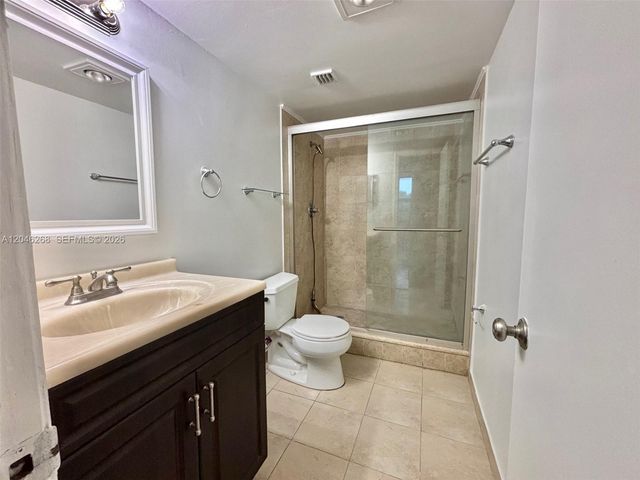 9411 Evergreen Pl 303, Davie, FL 33324