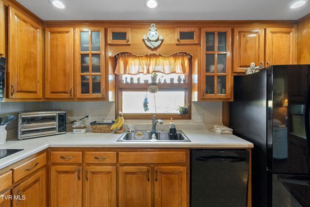 440 Walkertown Road, Afton, TN 37616