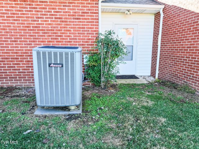 440 Walkertown Road, Afton, TN 37616