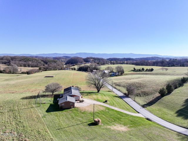440 Walkertown Road, Afton, TN 37616