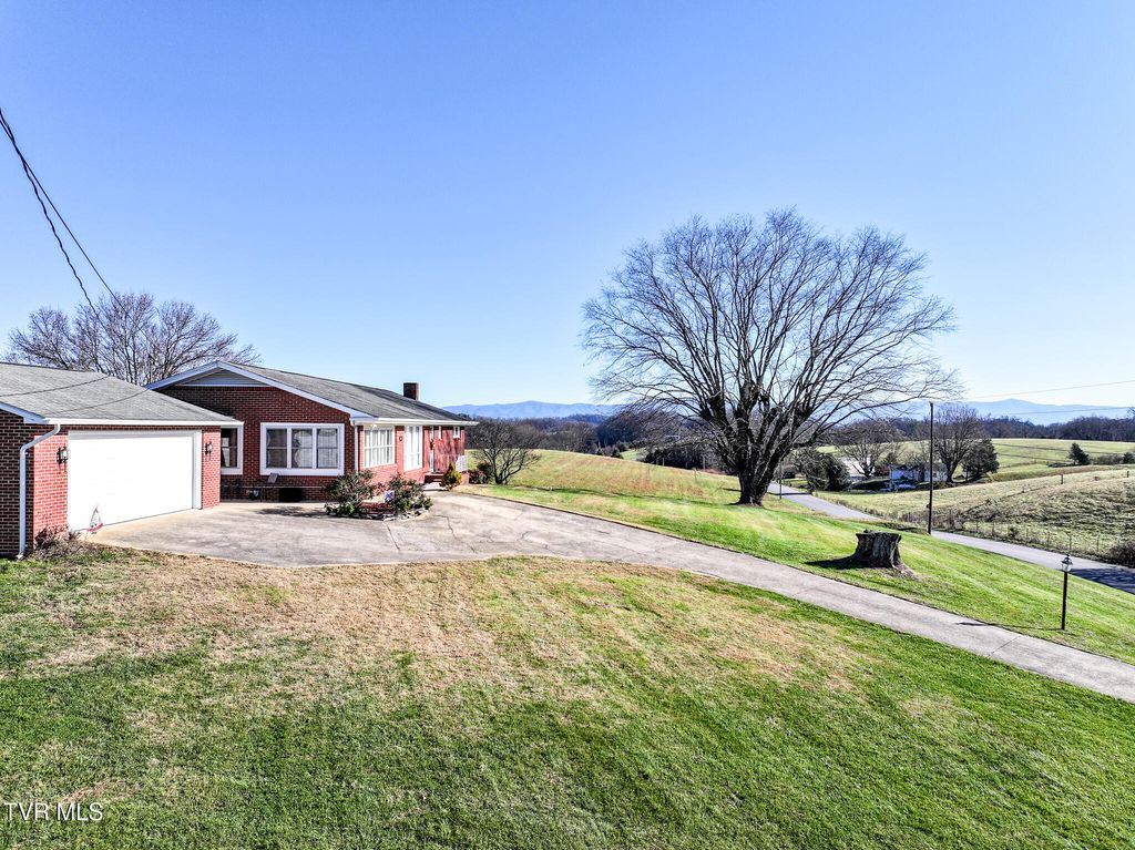 440 Walkertown Road, Afton, TN 37616