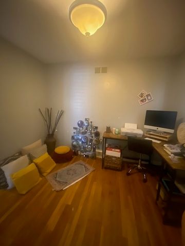 9254 S Parnell Avenue, Chicago, IL 60620