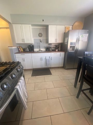 9254 S Parnell Avenue, Chicago, IL 60620