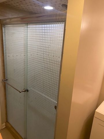 9254 S Parnell Avenue, Chicago, IL 60620