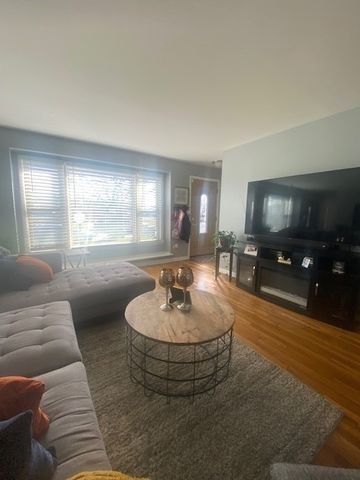 9254 S Parnell Avenue, Chicago, IL 60620