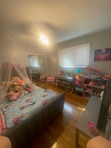 9254 S Parnell Avenue, Chicago, IL 60620