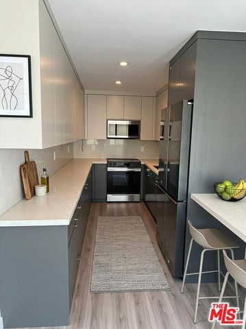 425 S Willaman Drive 210, Los Angeles, CA 90048