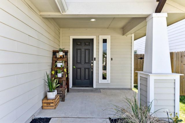 224 Trailside LN, Bastrop, TX 78602