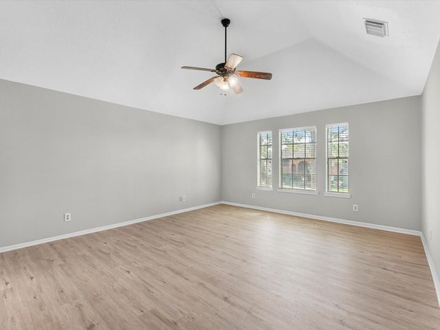 1227 Lake Estates Court, Sugar Land, TX 77498