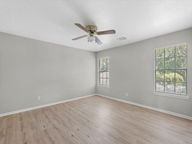 1227 Lake Estates Court, Sugar Land, TX 77498