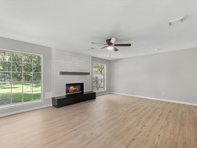 1227 Lake Estates Court, Sugar Land, TX 77498