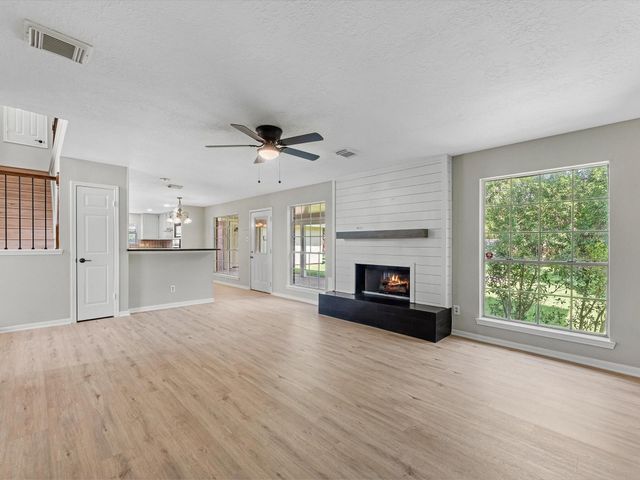 1227 Lake Estates Court, Sugar Land, TX 77498