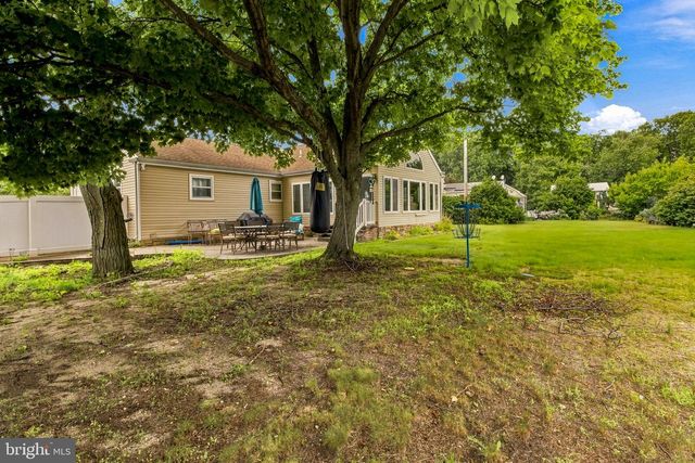 5 WHITMAN TER, Blackwood, NJ 08012