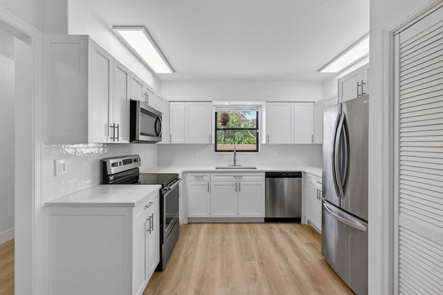 300 N Highway A1a 104j, Jupiter, FL 33477
