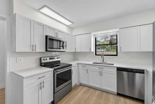 300 N Highway A1a 104j, Jupiter, FL 33477