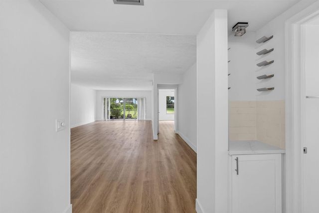 300 N Highway A1a 104j, Jupiter, FL 33477