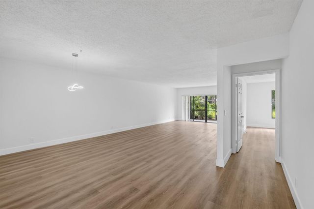 300 N Highway A1a 104j, Jupiter, FL 33477