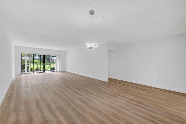 300 N Highway A1a 104j, Jupiter, FL 33477