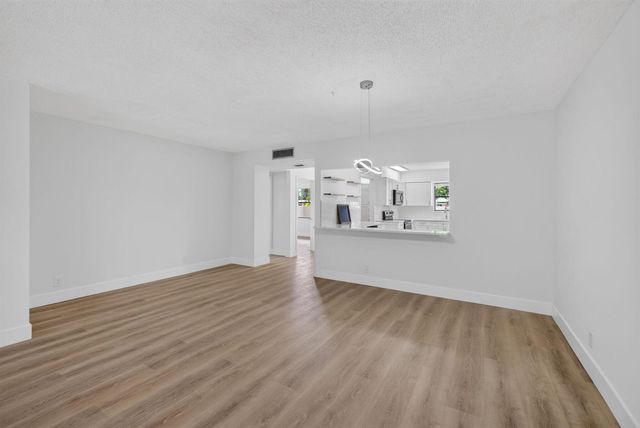 300 N Highway A1a 104j, Jupiter, FL 33477