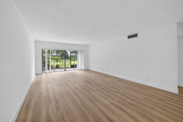 300 N Highway A1a 104j, Jupiter, FL 33477