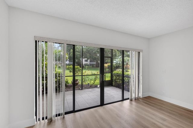 300 N Highway A1a 104j, Jupiter, FL 33477