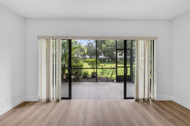 300 N Highway A1a 104j, Jupiter, FL 33477