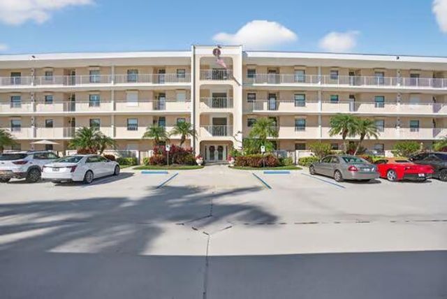 300 N Highway A1a 104j, Jupiter, FL 33477