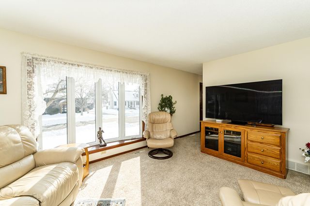 3917 16th Avenue NW, Rochester, MN 55901