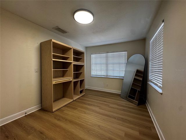 3008 HILLVIEW STREET, Sarasota, FL 34239