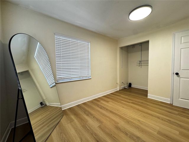 3008 HILLVIEW STREET, Sarasota, FL 34239