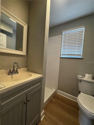 3008 HILLVIEW STREET, Sarasota, FL 34239