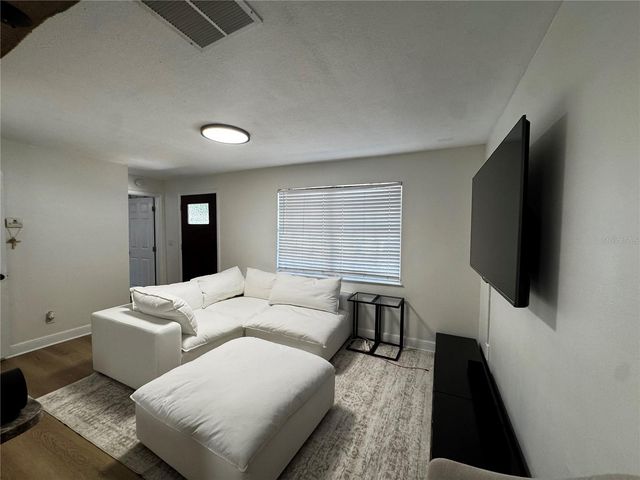 3008 HILLVIEW STREET, Sarasota, FL 34239