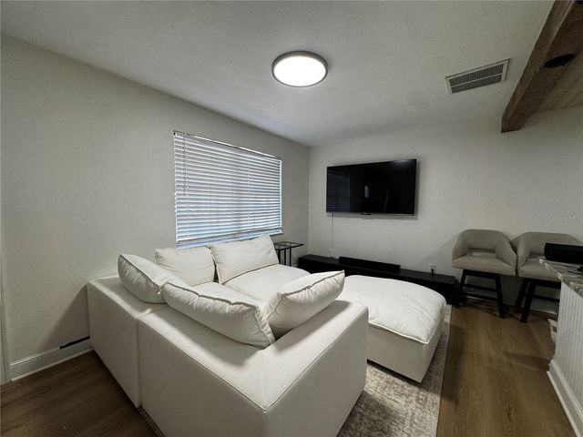 3008 HILLVIEW STREET, Sarasota, FL 34239