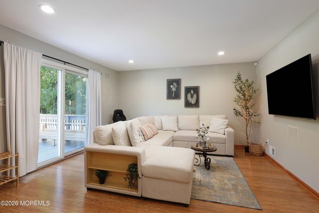 45 Willow Street, Port Monmouth, NJ 07758