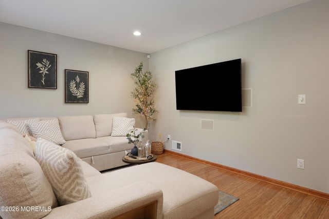 45 Willow Street, Port Monmouth, NJ 07758