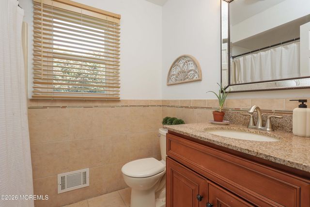 45 Willow Street, Port Monmouth, NJ 07758