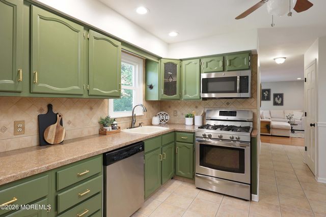 45 Willow Street, Port Monmouth, NJ 07758