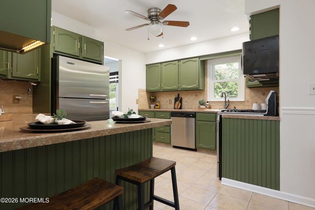 45 Willow Street, Port Monmouth, NJ 07758