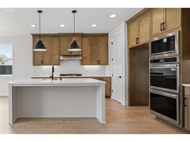 1812 Ne 196th Ave, Vancouver, WA 98684
