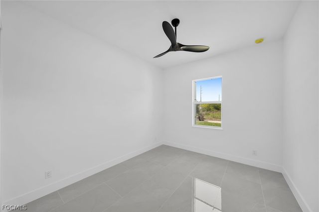 100 Denis AVE N, Lehigh Acres, FL 33971