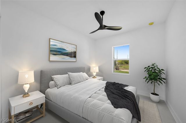 100 Denis AVE N, Lehigh Acres, FL 33971