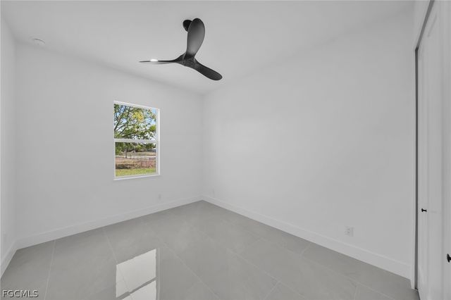 100 Denis AVE N, Lehigh Acres, FL 33971