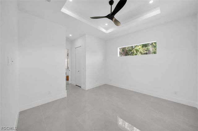 100 Denis AVE N, Lehigh Acres, FL 33971