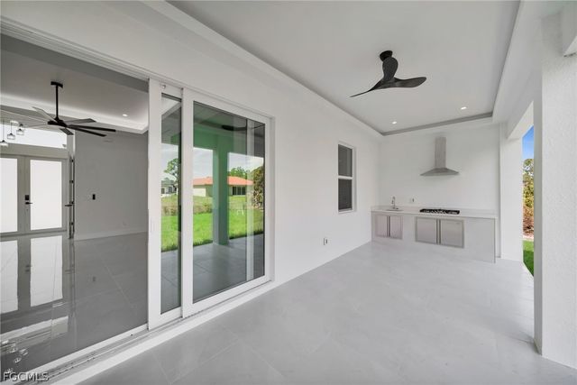 100 Denis AVE N, Lehigh Acres, FL 33971