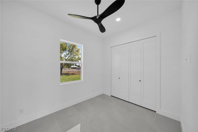 100 Denis AVE N, Lehigh Acres, FL 33971