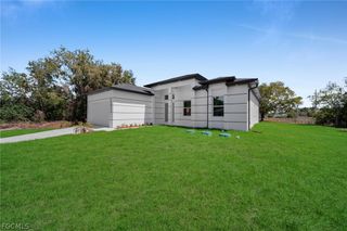 100 Denis AVE N, Lehigh Acres, FL 33971